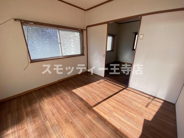新和マンションの居間写真