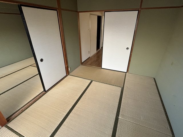 ハタハイツの内装写真