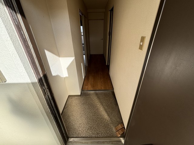 ハタハイツの玄関写真