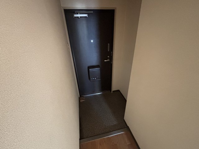 ハタハイツの玄関写真