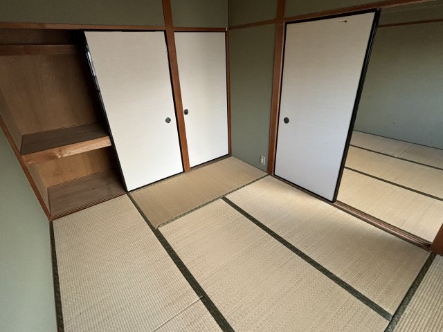 ハタハイツの内装写真