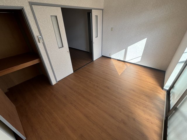 シティコスモ高田の居間写真