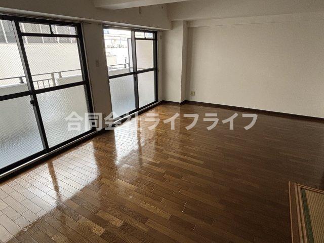 セントラルコート香芝の居間写真