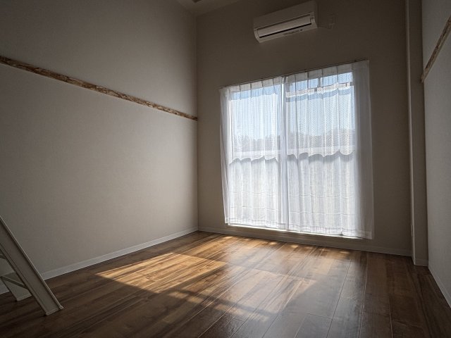 亀井参号館の居間写真