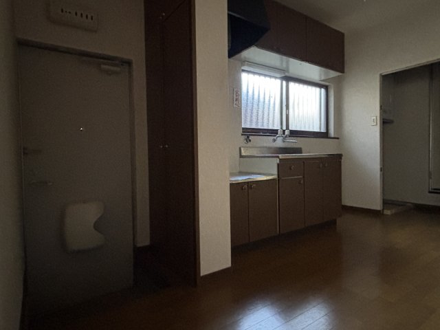 シティコスモ神宮の居間写真