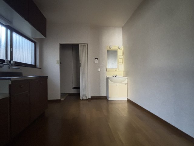 シティコスモ神宮の居間写真