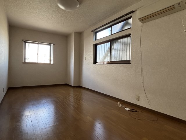 シティコスモ神宮の居間写真