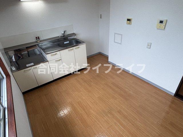 ファミール若草Bの居間写真