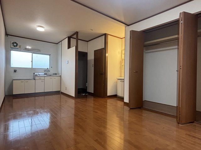 井上マンションの居間写真