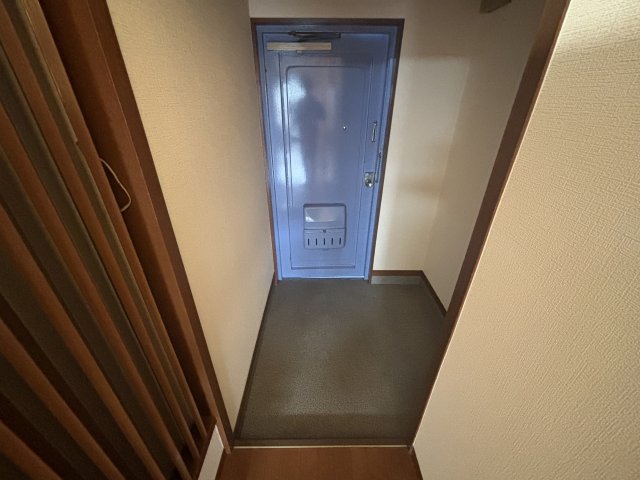 井上マンションの玄関写真