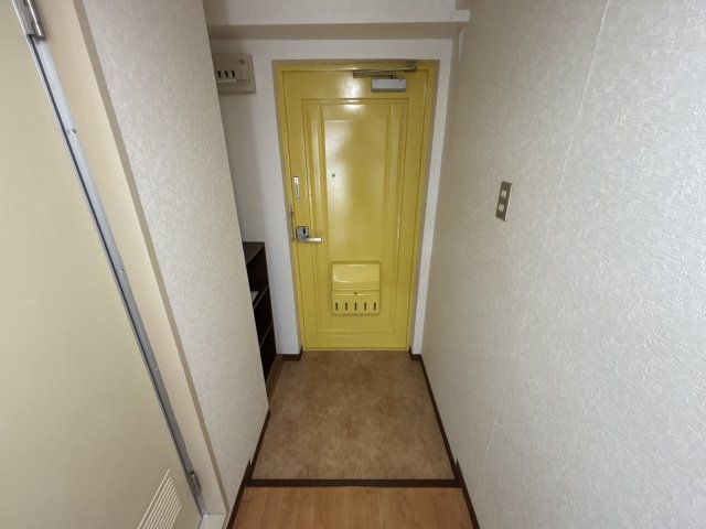 亀井1号館の玄関写真