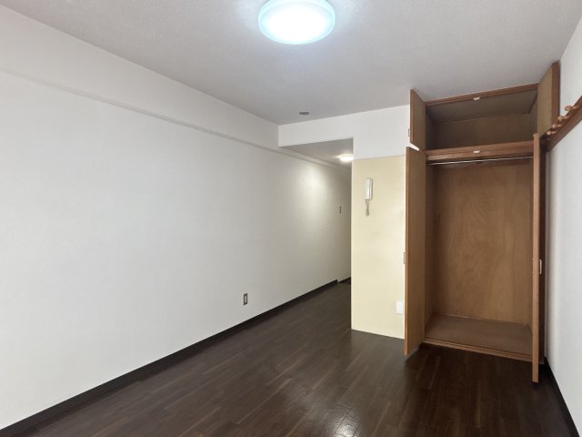 亀井1号館の居間写真