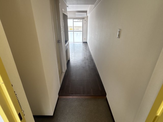 亀井1号館の玄関写真