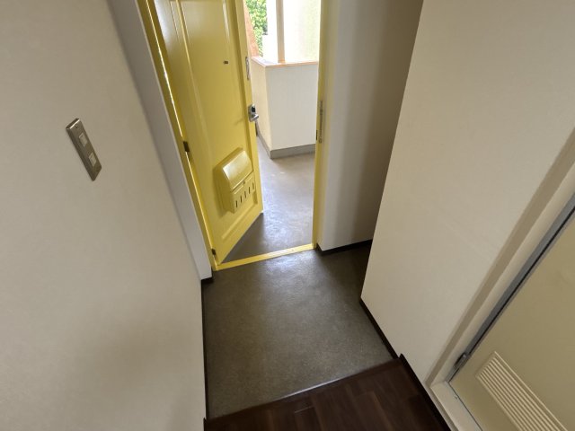 亀井1号館の玄関写真
