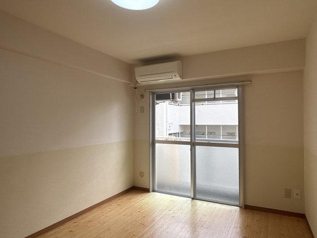 亀井1号館の居間写真