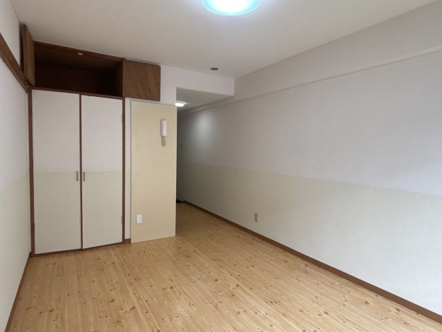 亀井1号館の居間写真