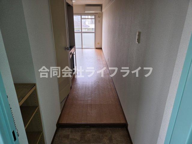 亀井1号館の玄関写真