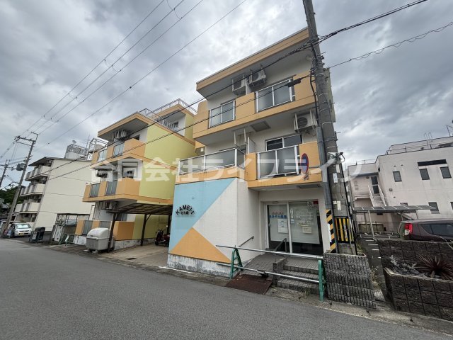 亀井1号館の外観写真