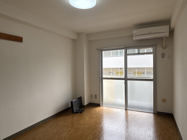 亀井1号館の居間写真