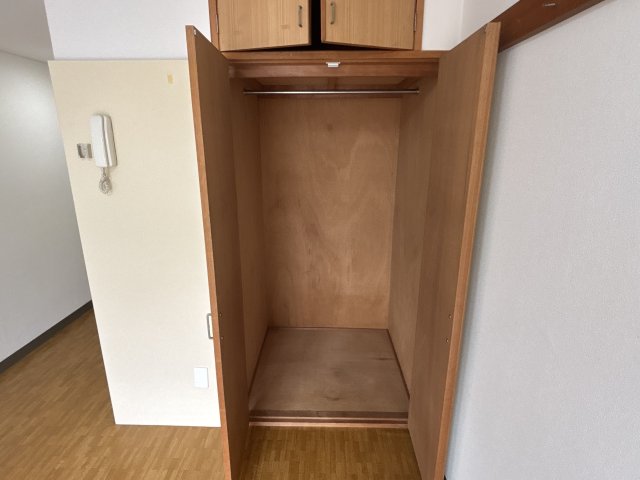 亀井1号館の玄関写真