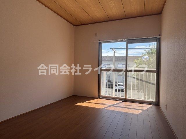 万葉第2ハイツの内装写真