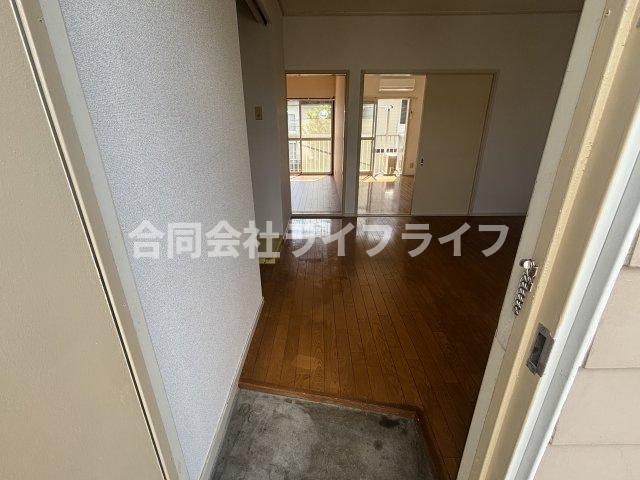 万葉第2ハイツの玄関写真
