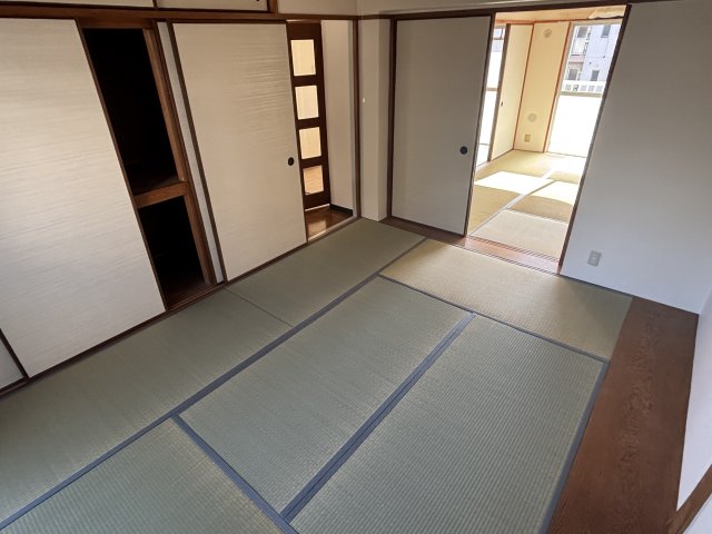 三室山コープタウン3号棟の内装写真