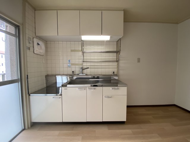 三室山コープタウン5号棟のキッチン写真