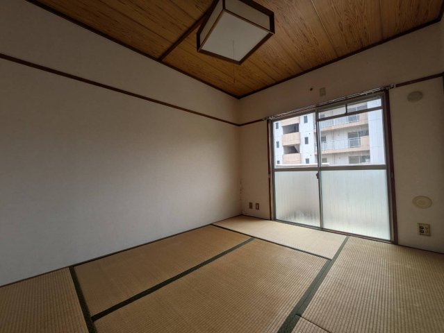 三室山コープタウン8号棟の内装写真