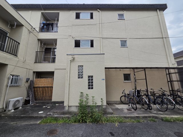新和マンションの外観写真