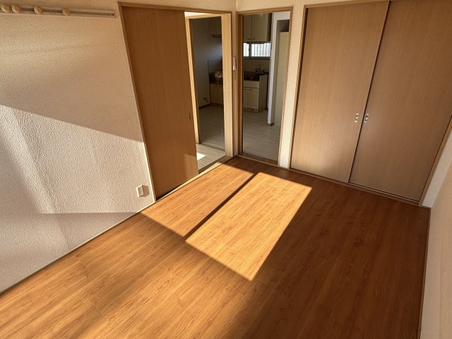エステートピア尼ヶ辻の居間写真
