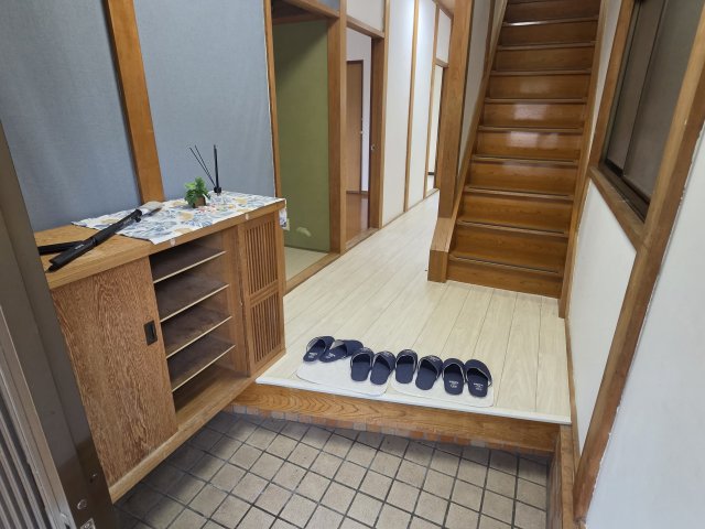 王寺町舟戸3丁目戸建の玄関写真