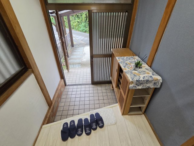 王寺町舟戸3丁目戸建の玄関写真