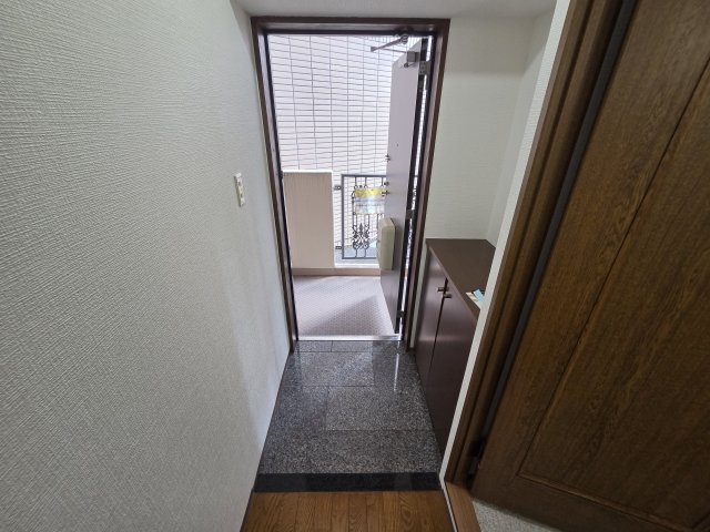 ラシェーヌの玄関写真