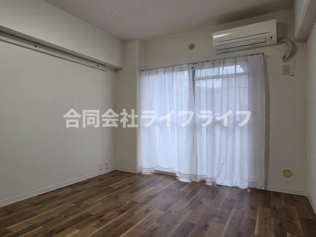 亀井弐号館の居間写真