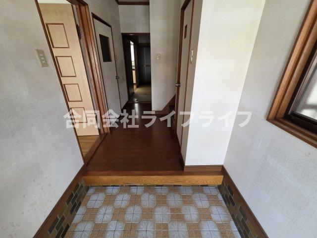 関西本線 法隆寺駅 徒歩23分 2階建 築44年の玄関写真