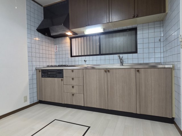 奈良市南京終町3丁目戸建のキッチン写真