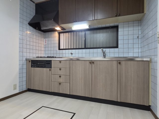 奈良市南京終町3丁目戸建のキッチン写真