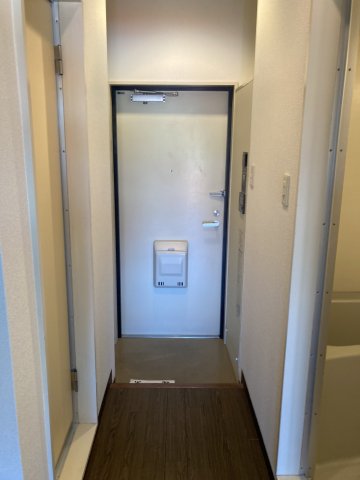 ヤマセン3番館の玄関写真