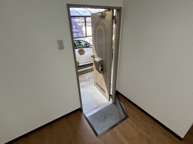 北畑ハイツの玄関写真