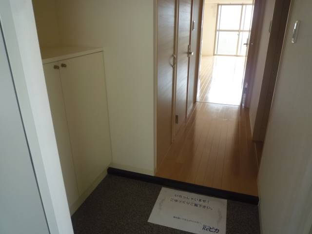 LAVIS ラヴィの内装写真