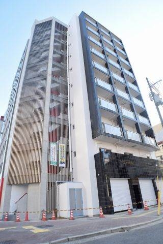 セオリー難波南ummの外観写真