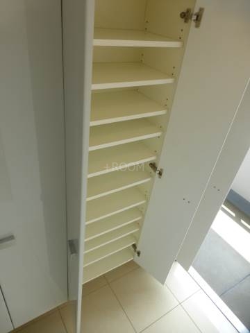 レジュールアッシュ難波リュクス+の内装写真