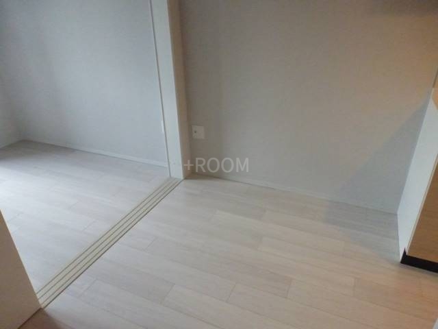 レジュールアッシュ京橋CROSSIIplの内装写真