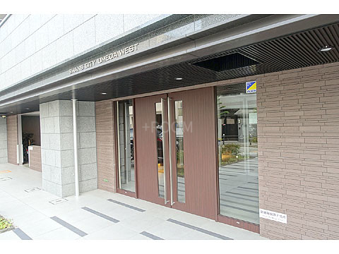 スワンズシティ大阪WEST pl