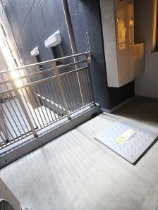 CONOE本町通fnabの内装写真