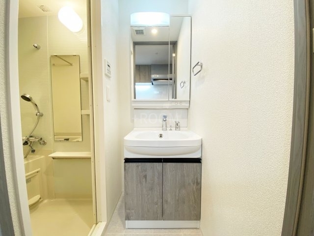 レジュールアッシュOSAKA新深江fnaの内装写真