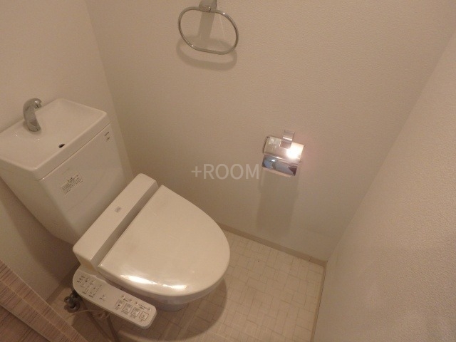 アドバンス西梅田IIummの内装写真