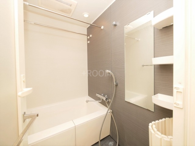 レジュールアッシュ難波リュクスummの内装写真