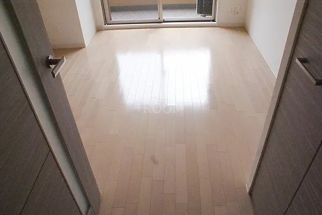 スワンズ心斎橋EASTummの内装写真